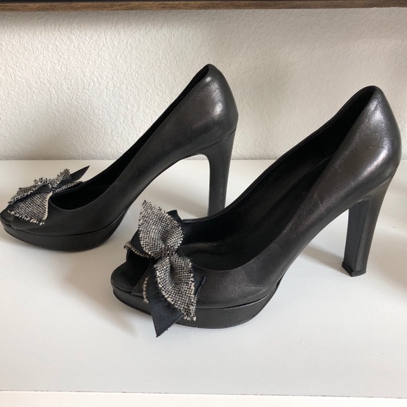 J. Crew Shoes - JCrew 🇮🇹 Leather Bow Peep Toe Heel 👠